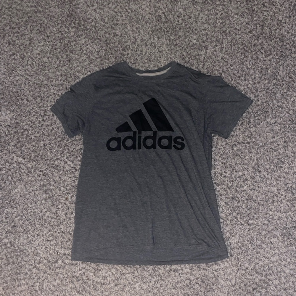 Men’s Adidas workout shirt. Great for workouts and very practical!